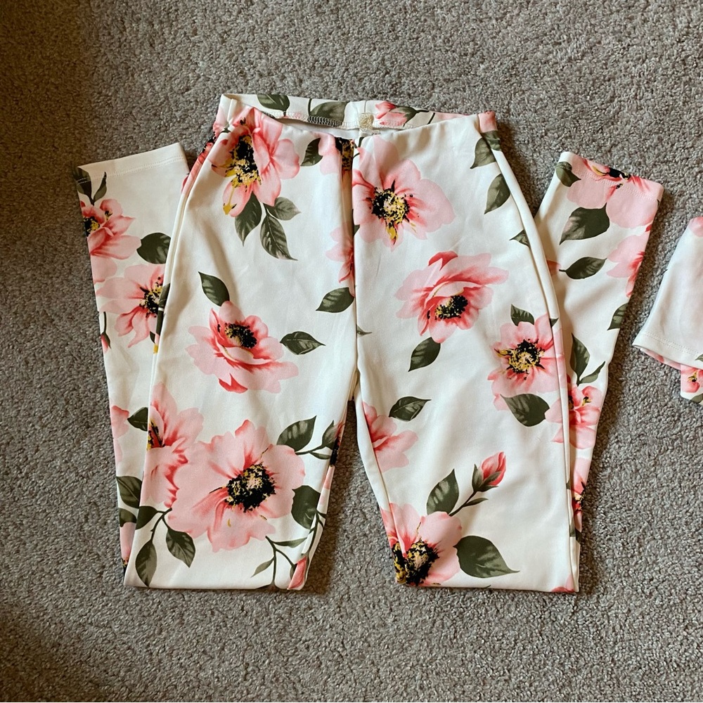 Matching set - Picture 3 of 3
